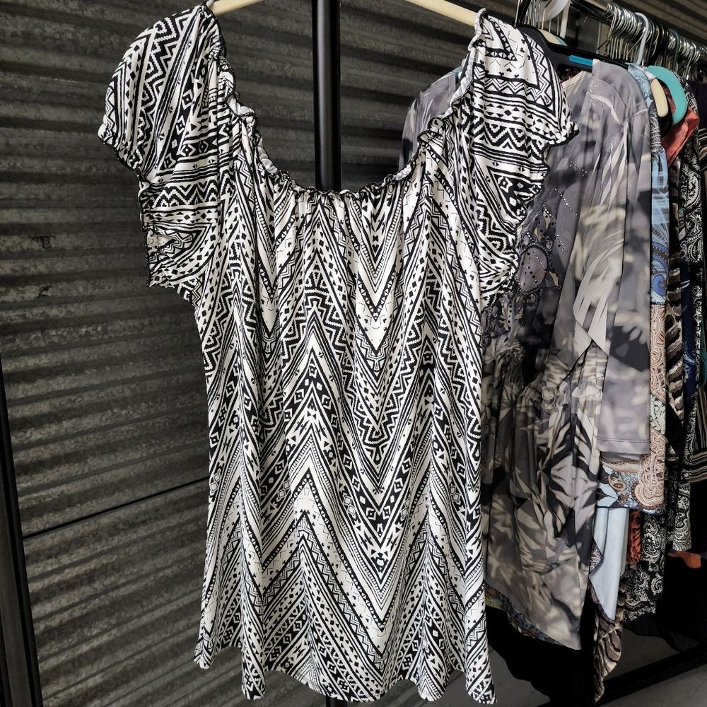 1X Chevron Aztec Stretch Ruffle Blouse - Picture 2 of 4